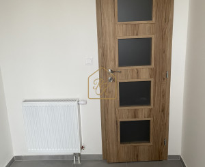 NA PREDAJ – ÚTULNÁ, ATYPICKÁ GARSÓNKA V SRDCI NITRY