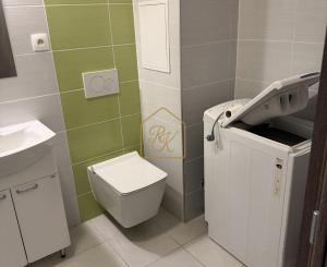 Predaj 1i bytu v centre Nitry s balkónom a pivnicou