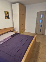 ZNÍŽENÁ CENA 3i byt s balkónom v centre Nitry, Párovce