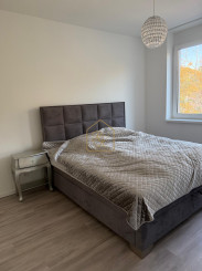 ZNÍŽENÁ CENA ZARIADENÉHO 2-I BYTU BALKÓN  VLASTNÉ PARKOVANIE