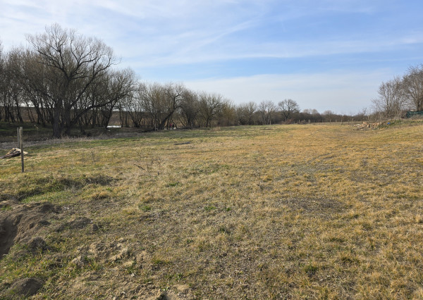 Stavebný pozemok - Pohronský Ruskov - 2233m2