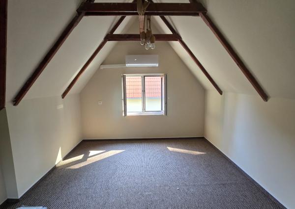 EXKLUZÍVNE - zrekonštruovaná chatka - Alba Regia - 292m2