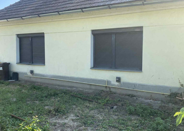 Na predaj ihneď obývateľný rodinný dom v Mojmírovciach