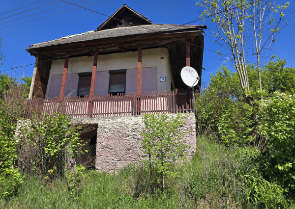 EXKLUZÍVNE - dom s pozemkom - 5642m2 - Dačov Lom