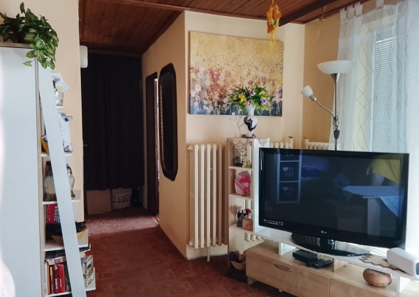 PREDAJ RODINNÝ DOM POD ZOBORSKÝM LESOM