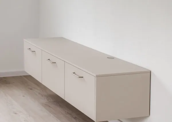 3 izbovy byt,100 m2,pivnica,súkromné parkovanie,predzáhradka