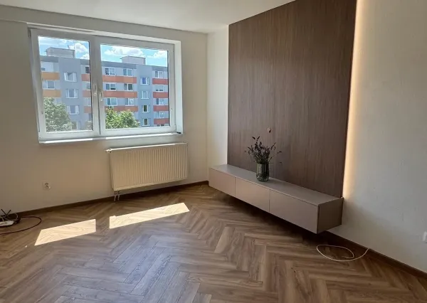 NOVOSTAVBA V SRDCI NITRY 2-IZBOVÝ BYT 55 m² + GARÁŽ