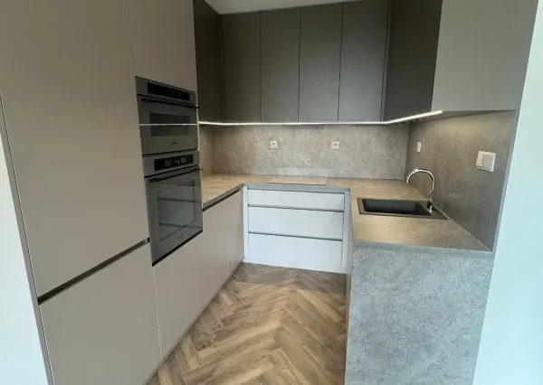 NOVOSTAVBA V SRDCI NITRY 2-IZBOVÝ BYT 55 m² + GARÁŽ