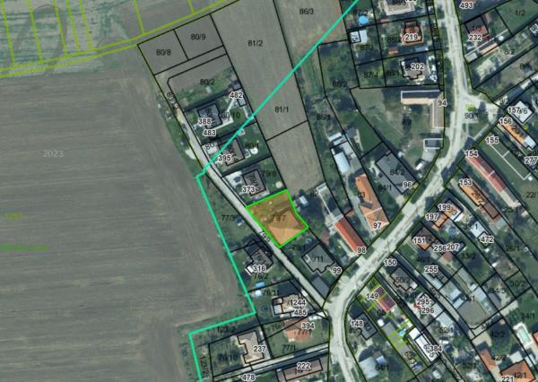 Hrubá stavba 5izbového rodinného domu + pozemok 606m2