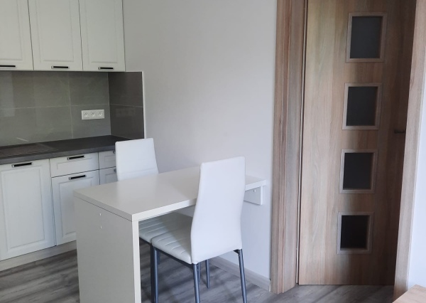 NA PRENÁJOM – 1-IZBOVÝ BYT S DVOMI BALKÓNMI  NITRA  CHRENOVÁ