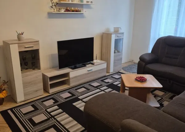 ZNÍŽENÁ CENA 3i byt s balkónom v centre Nitry, Párovce