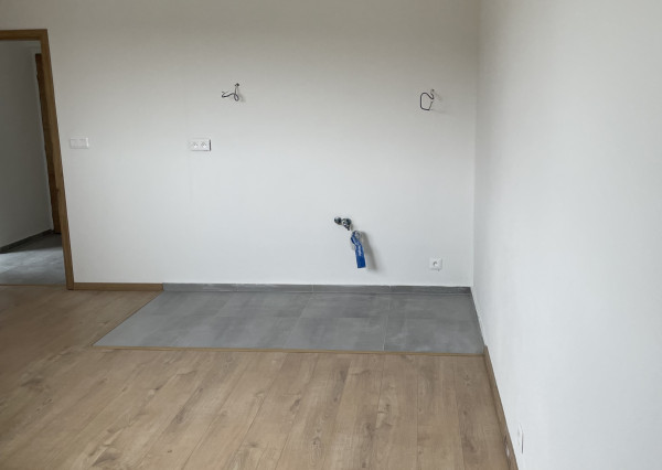 ZNÍŽENÁ CENA - garsónka v centre Nitry s balkónom a pivnicou