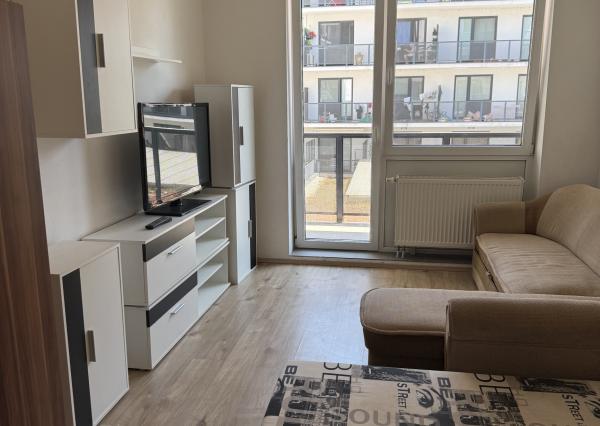 „NOVOSTAVBA – CENTRUM NITRY – VEĽKÝ BALKÓN – INVESTIČNÝ BYT“