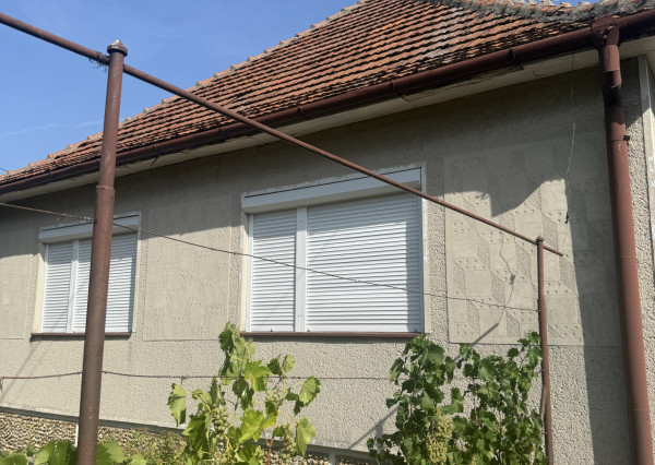 Znížená cena domu v Štitároch, s 10 árovou záhradou