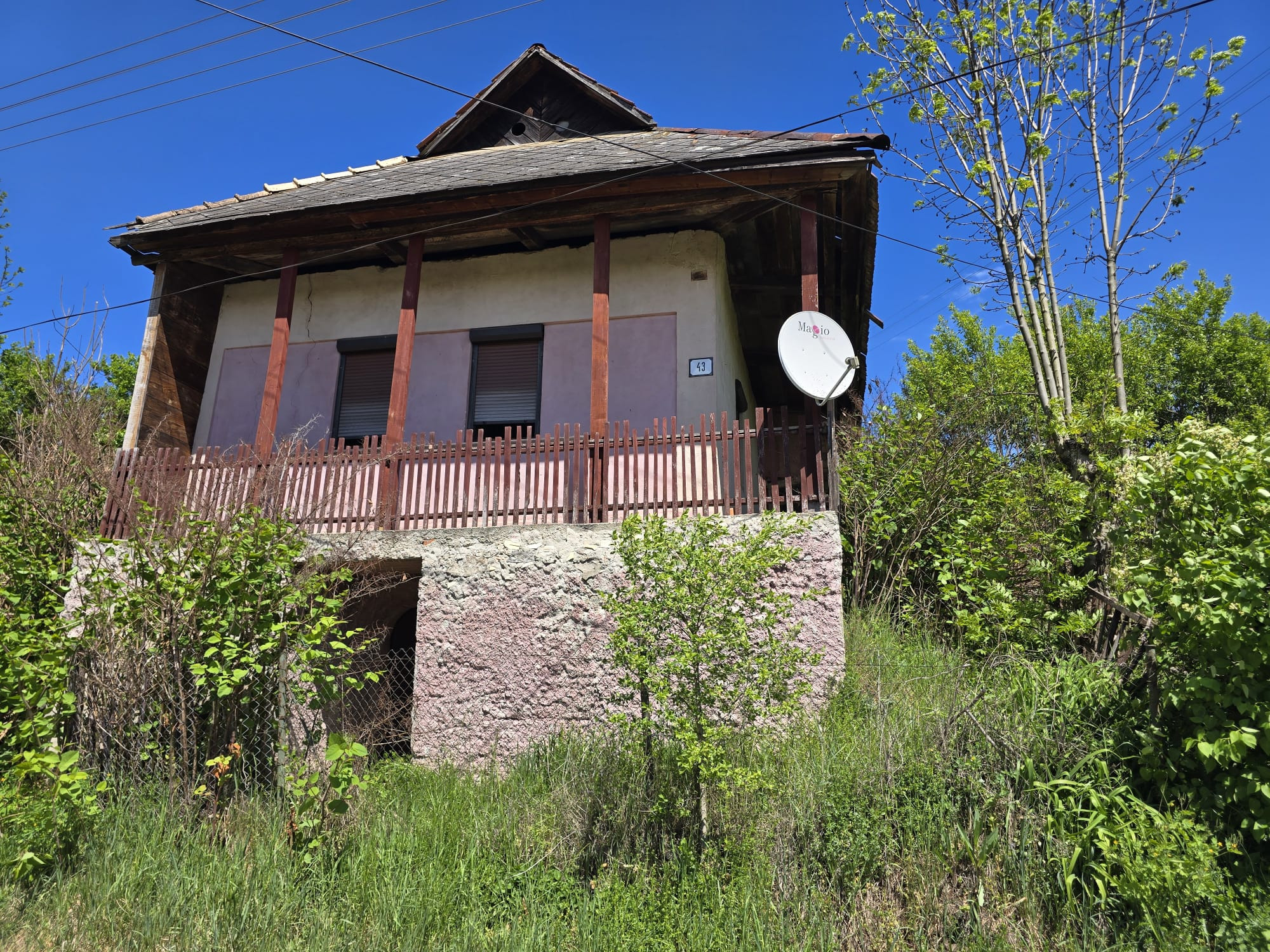 EXKLUZÍVNE - dom s pozemkom - 5642m2 - Dačov Lom
