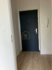 Na  predaj zrekonštr. 3-i byt v centre mesta Nitra,Párovská