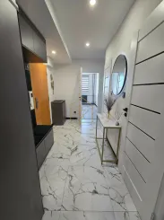 NOVÁ CENA  ZREKONŠTRUOVANÝ 3-I BYT - KLÍMA, LOGGIA A PIVNICA