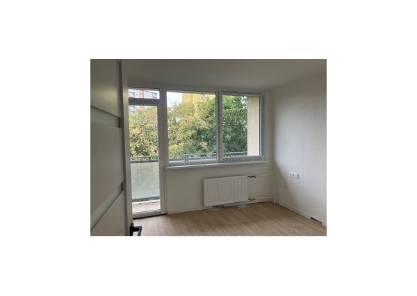 Na  predaj zrekonštr. 3-i byt v centre mesta Nitra,Párovská