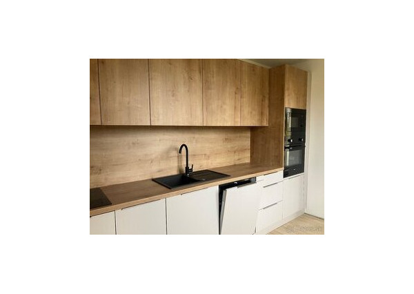 Na  predaj zrekonštr. 3-i byt v centre mesta Nitra,Párovská