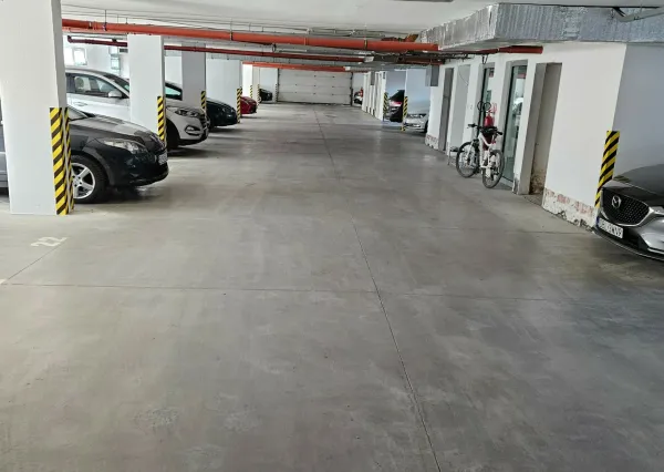 3-IZBOVÝ BYT S TERASOU A GARÁŽOVÝM STÁTÍM V KOMPLEXE AGRIA