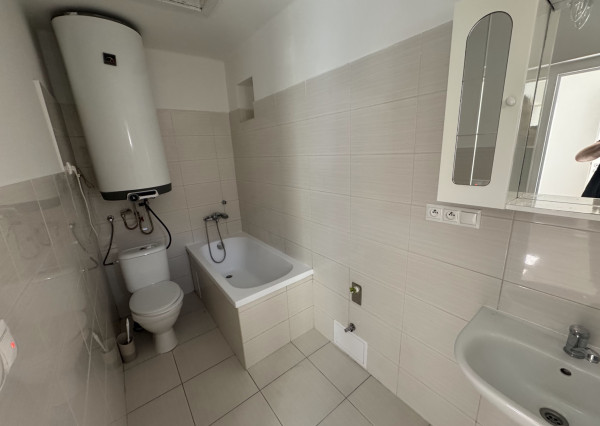 ZNÍŽENÁ CENA 2,5 I BYTU V DOME-TERASA,ZÁHRADA,PARKOVANIE