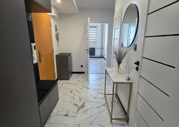 NOVÁ CENA  ZREKONŠTRUOVANÝ 3-I BYT - KLÍMA, LOGGIA A PIVNICA
