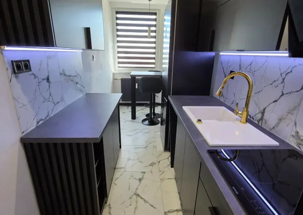 NOVÁ CENA - ZREKONŠTRUOVANÝ 3I BYT - KLÍMA, LOGGIA A PIVNICA