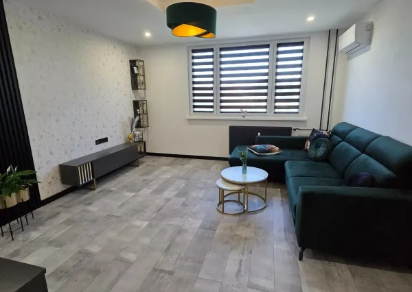 NOVÁ CENA - ZREKONŠTRUOVANÝ 3I BYT - KLÍMA, LOGGIA A PIVNICA