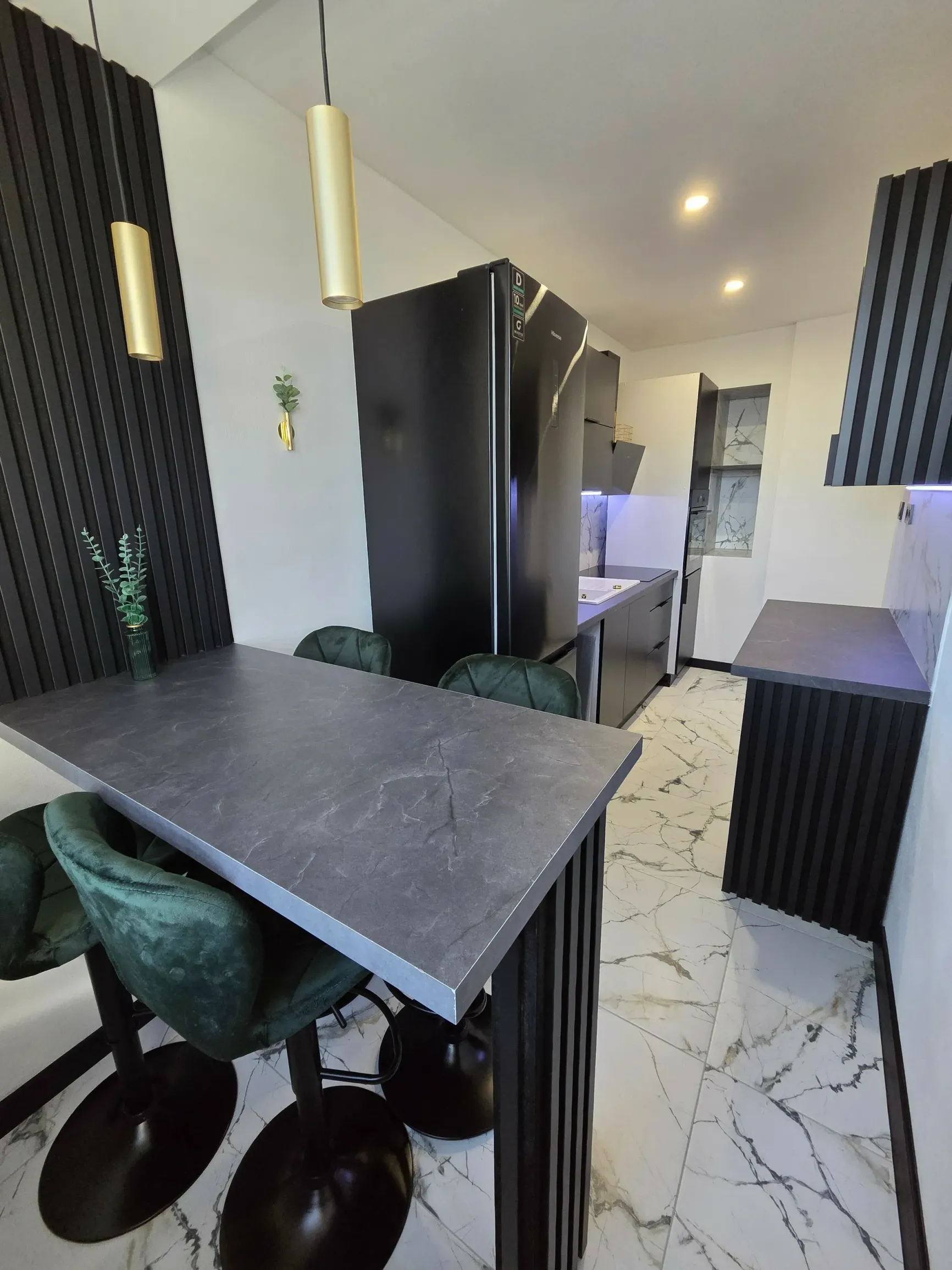NOVÁ CENA - ZREKONŠTRUOVANÝ 3I BYT - KLÍMA, LOGGIA A PIVNICA